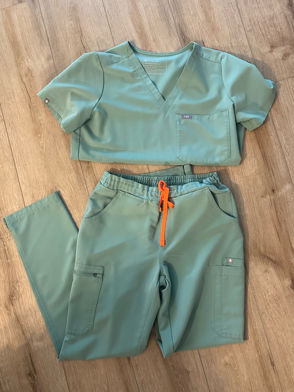 Figs Women's Straight Leg Scrub Set in Seafoam with Orange Drawstring